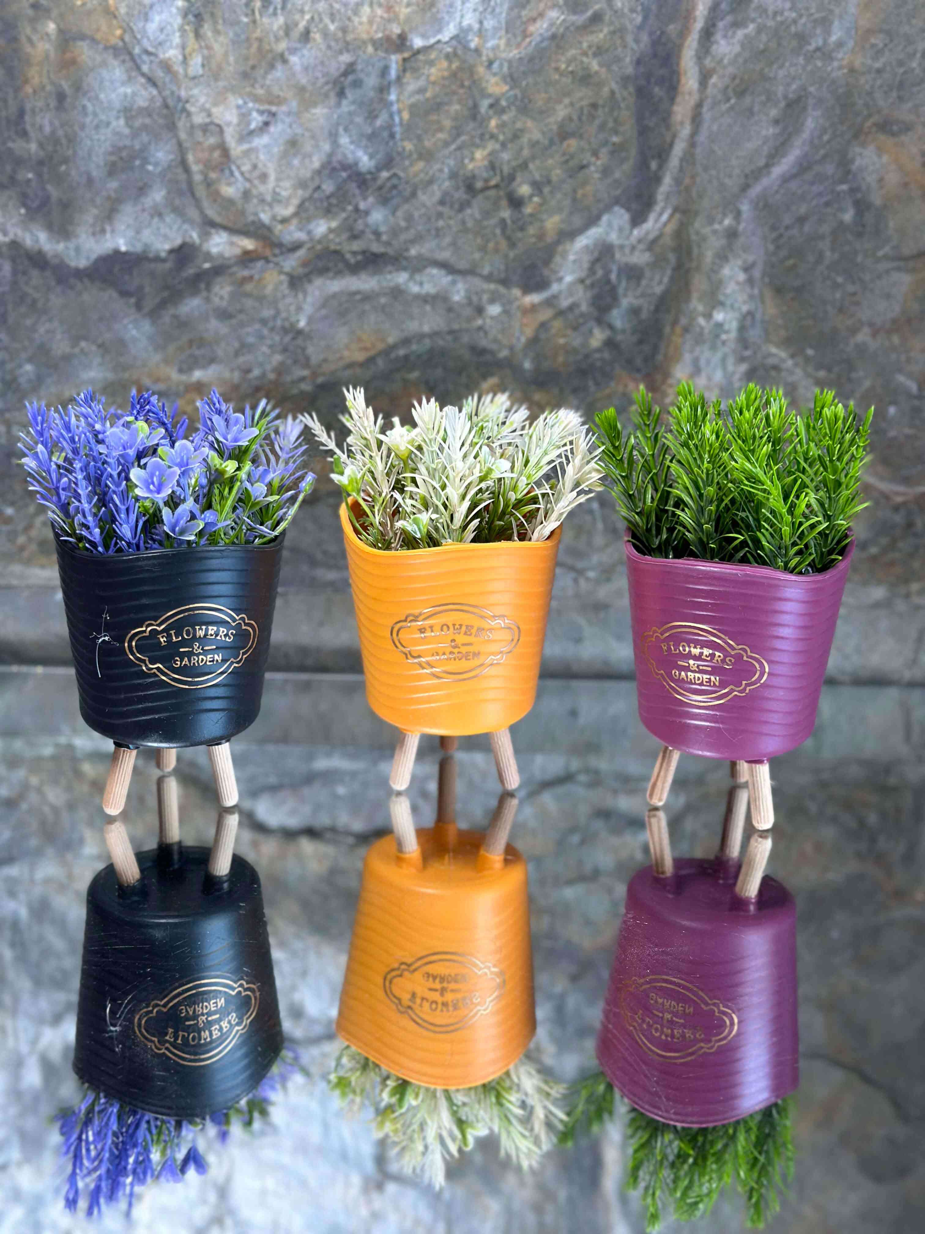 Plante artificielle en pot