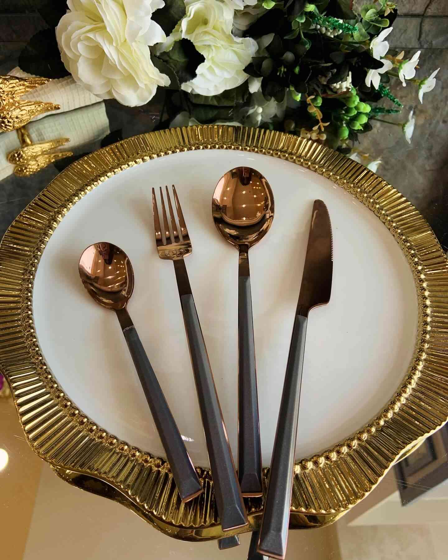 Ensemble de Couverts de Table 24 Pièces pour 6 Personnes 