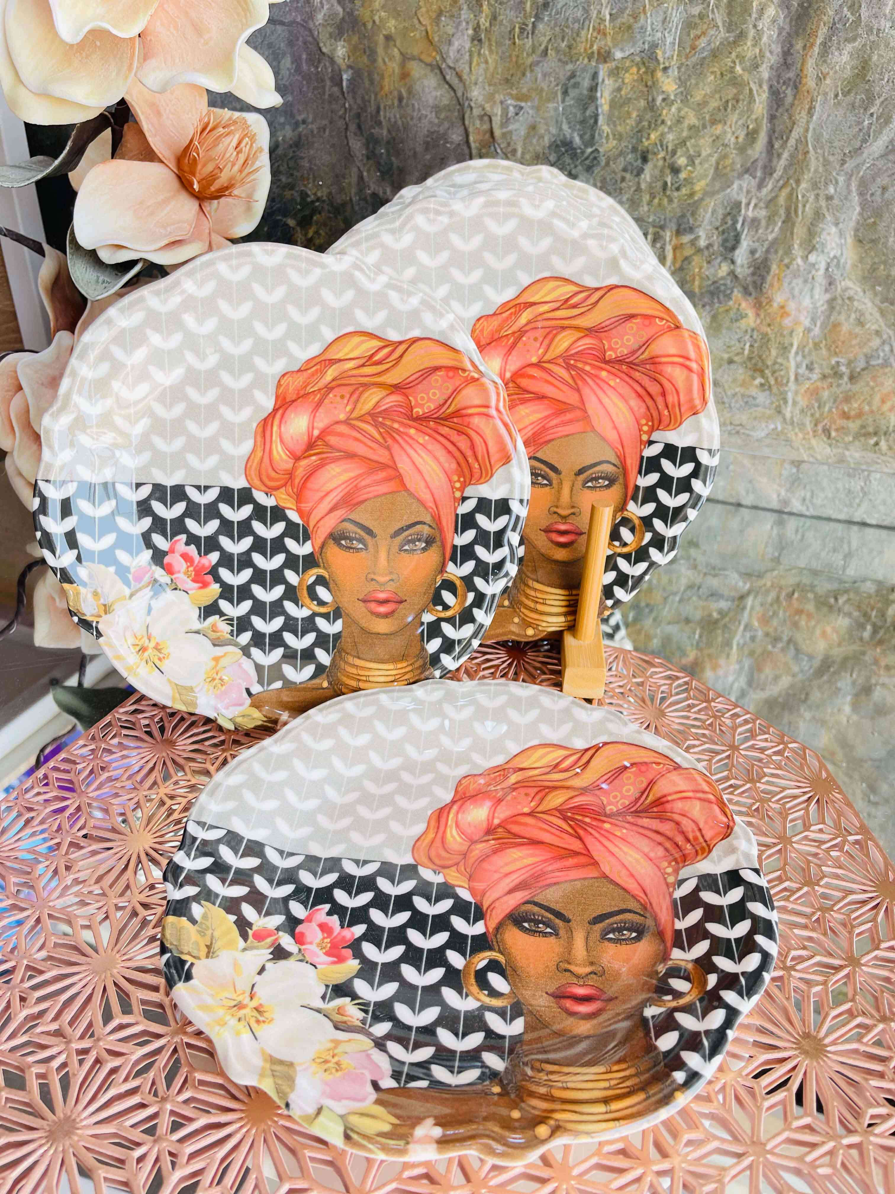 Lot de 6 Assiettes à dessert décorative en porcelaine- Design femme africaine - plat 21cm