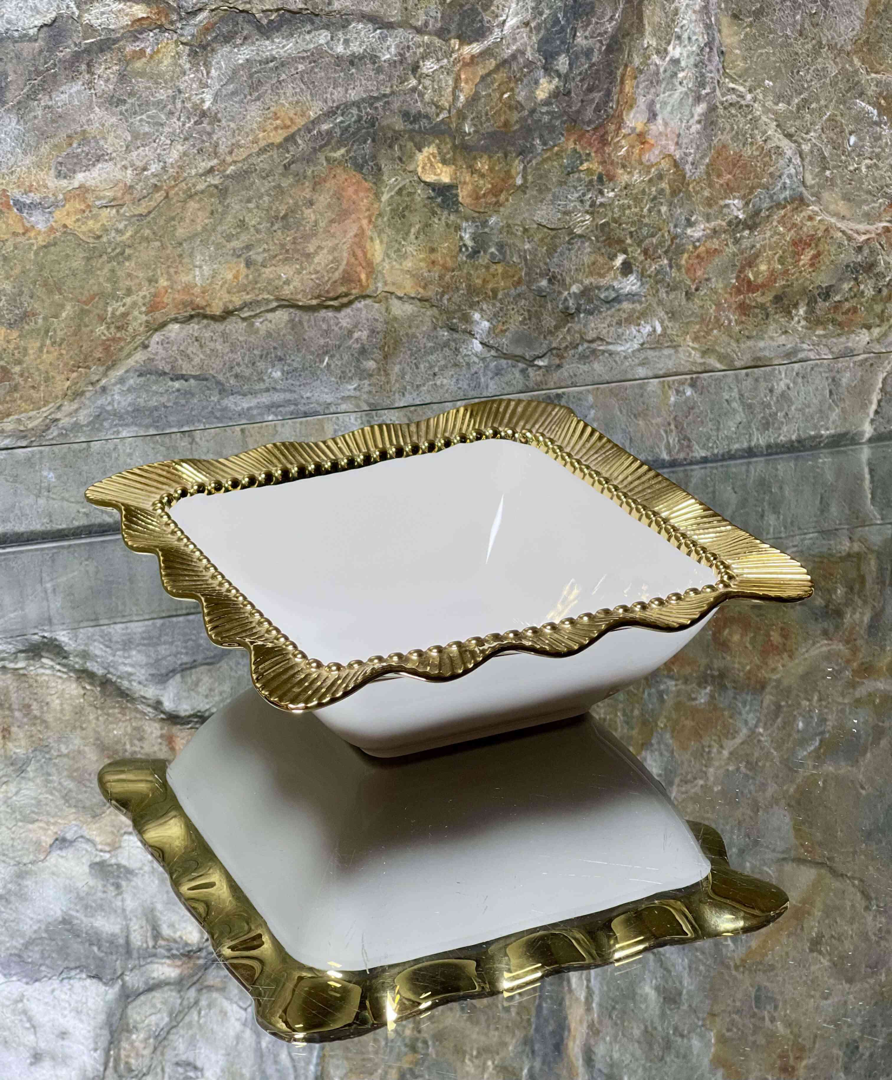 Saladier de Presentation Carré 23*23*7 cm 