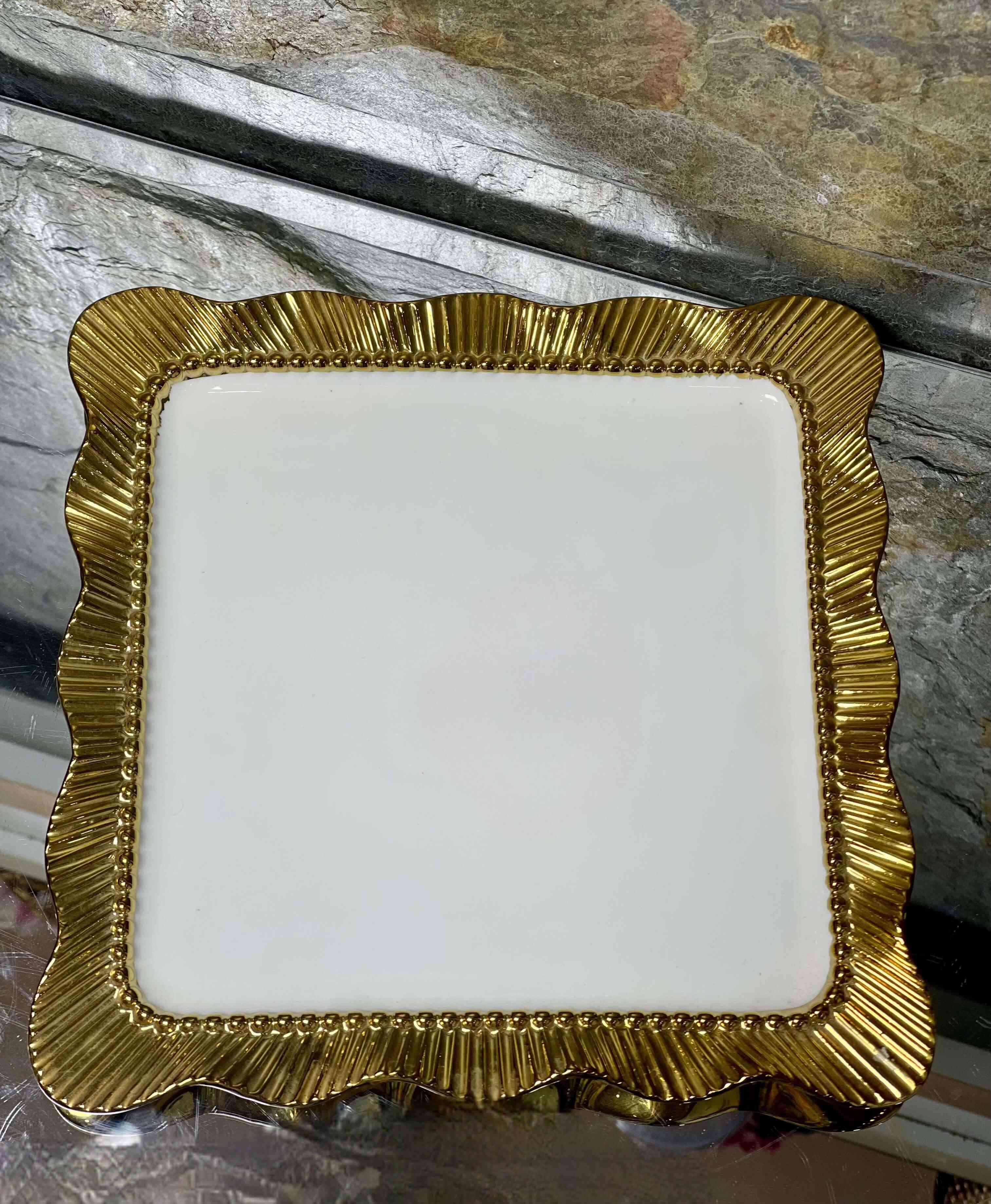 Plat de présentation carré 20*20 cm 