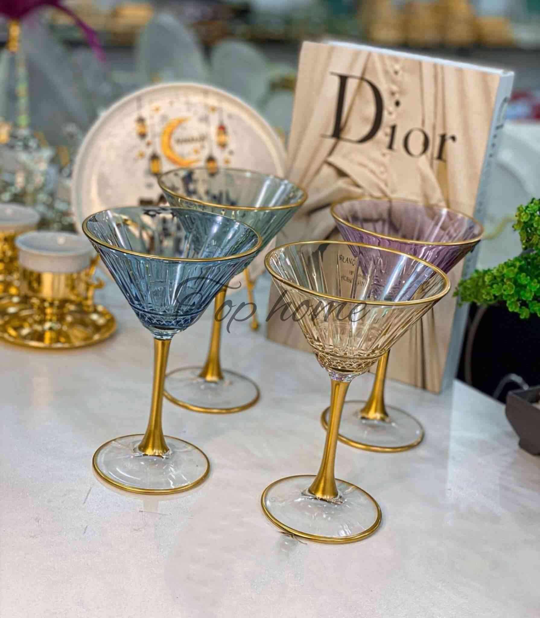 Lot de 4 verres à longue tige – 250 ml 