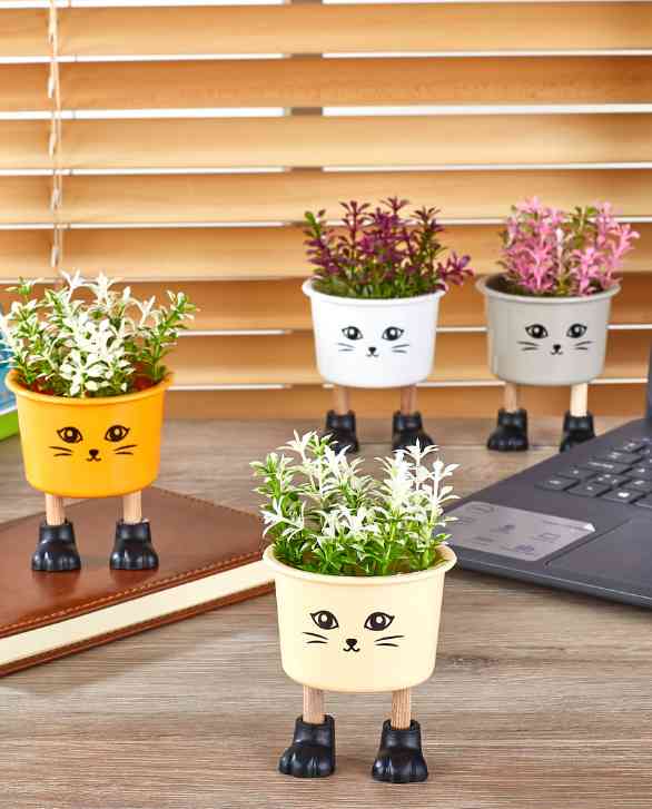 Plante artificielle en pot